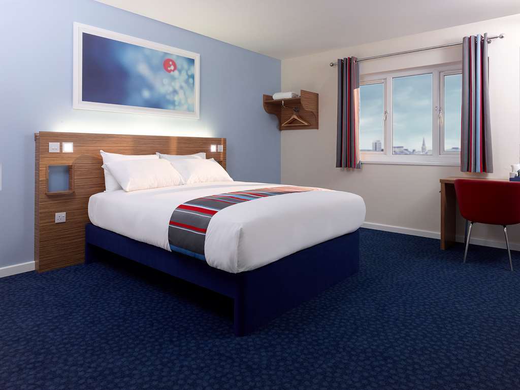 แทรเวลลอดจ์ แบรคเนล เซ็นทรัล Hotel แบล็กเนลล์ ห้อง รูปภาพ